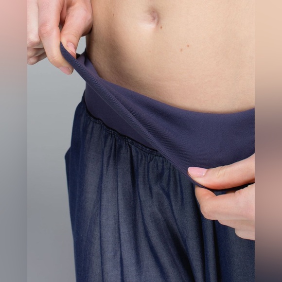 Lululemon Athletica Blue Post Power Crop with High-Rise Waistband - Picture 5 of 16